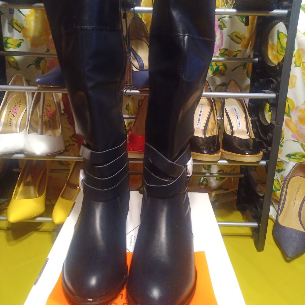 Black knee high boots/ NEW